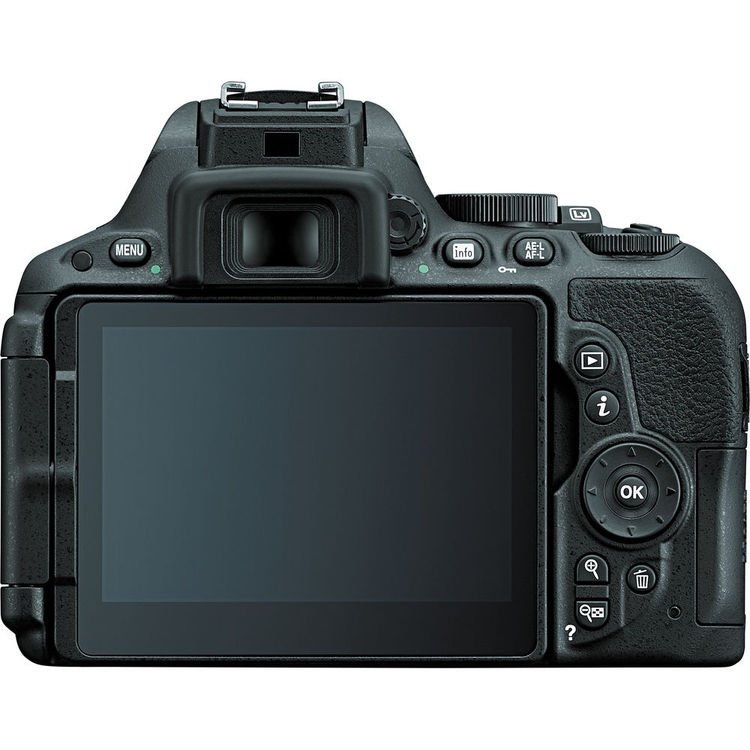 Nikon D5500 + AFS 18 140mm f/3.5 5.6G ED VR – LCD